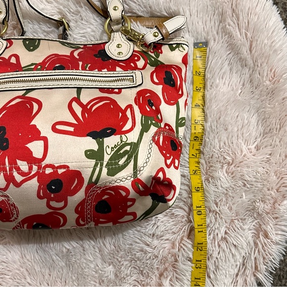 Coach Poppy Hallie tote style #23263. Includes dust bag - Picture 8 of 11